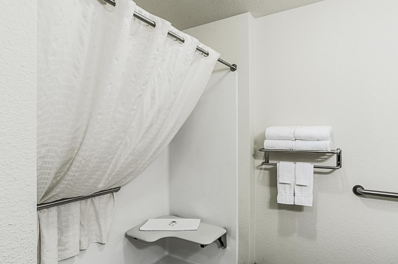 Cobblestone Inn & Suites - Guernsey Zewnętrze zdjęcie